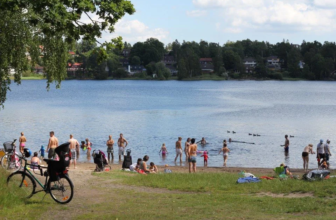 Från shopping till sjöutsikt i Skogås