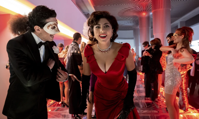 Elegans, Makt och Siden: 100 produktioner om lyx och mode